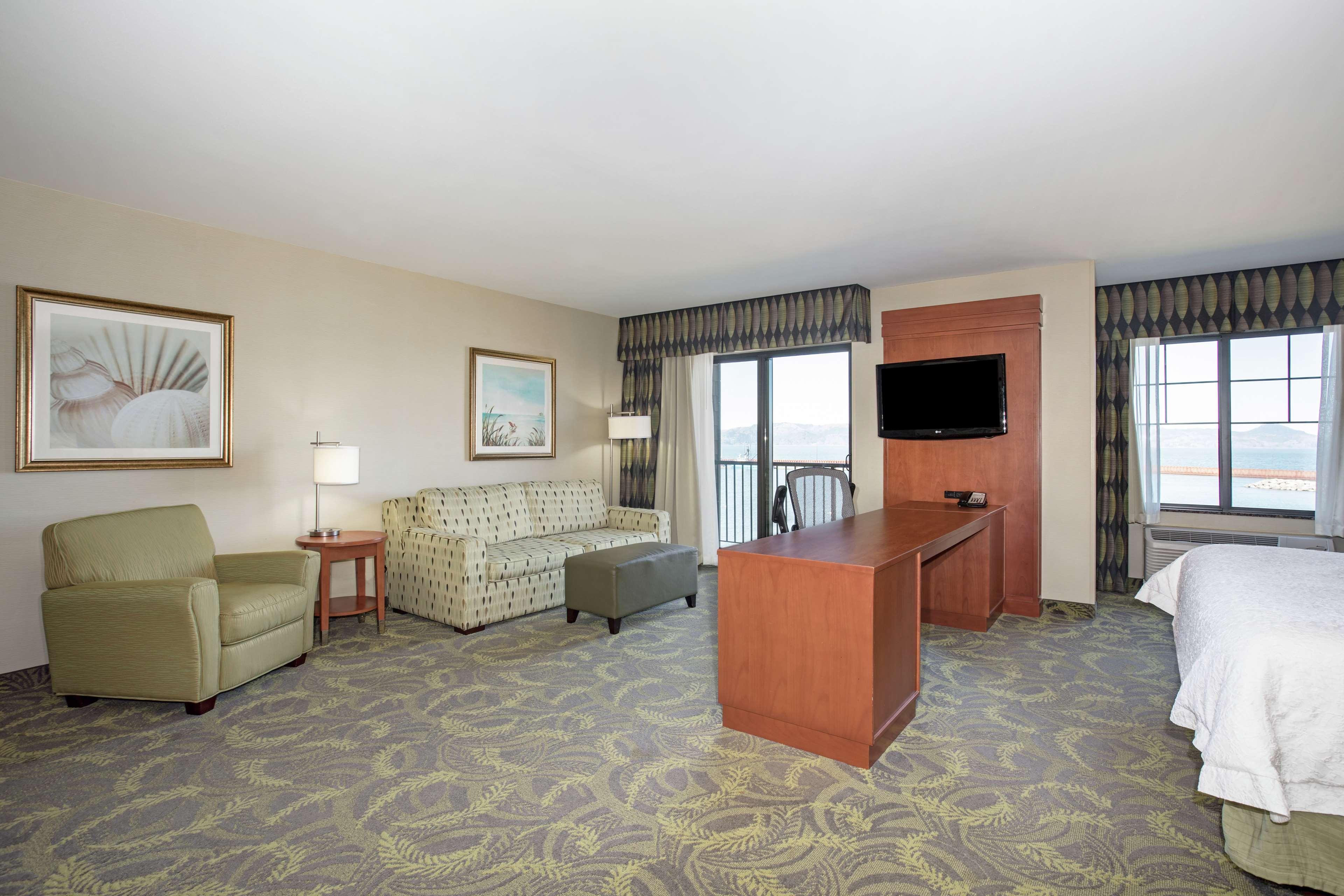 Hampton Inn & Suites Astoria Exterior foto
